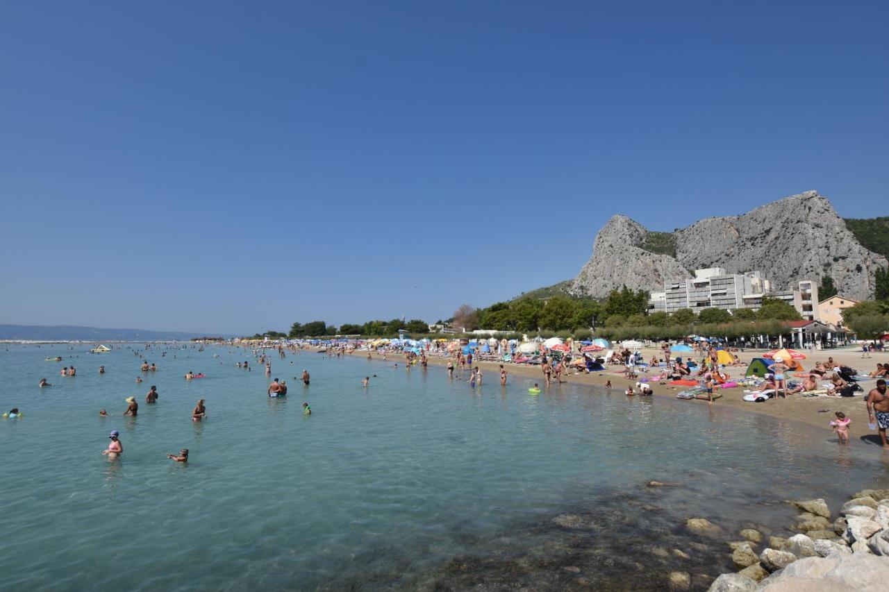 Apartment Vicko Omiš Екстериор снимка