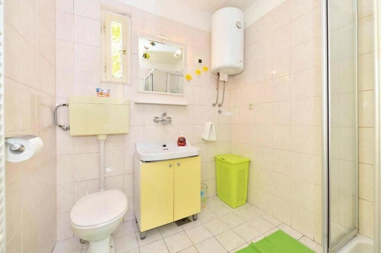 Apartment Vicko Omiš Екстериор снимка