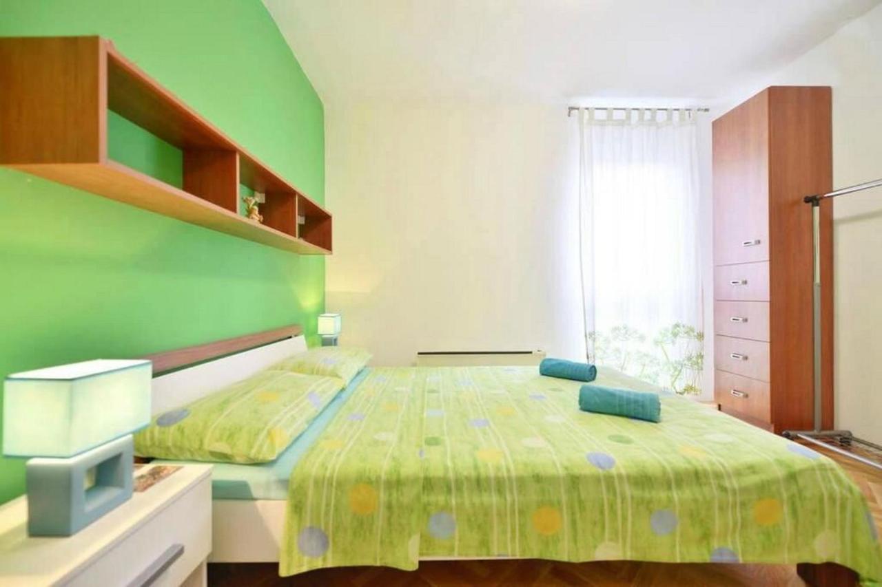 Apartment Vicko Omiš Екстериор снимка
