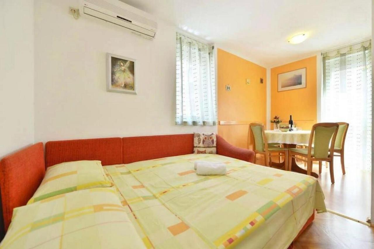 Apartment Vicko Omiš Екстериор снимка