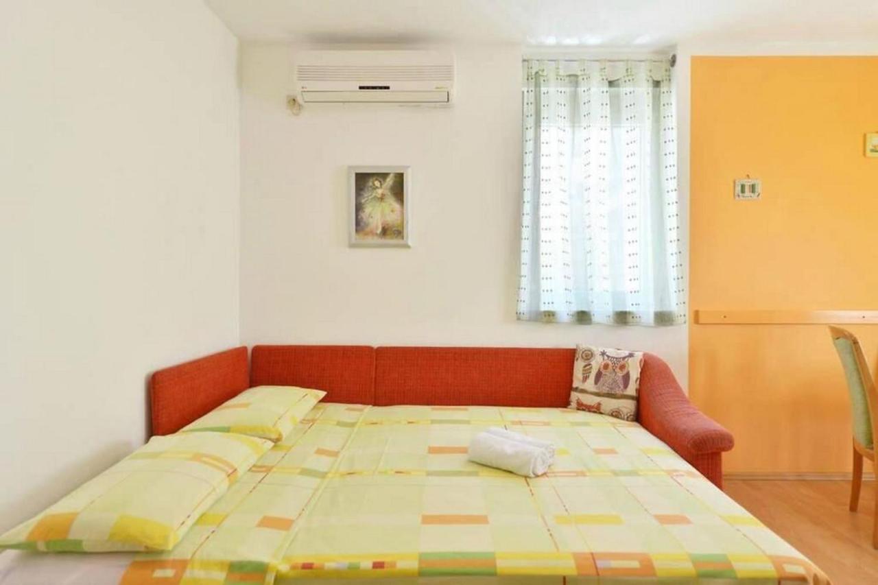 Apartment Vicko Omiš Екстериор снимка